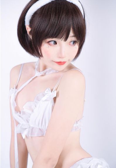 欧美阿v在线第一页sss_4K在线手机播放