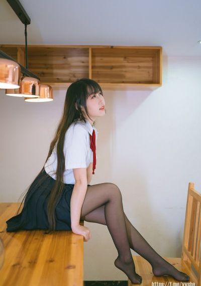 欧美潮牌t恤女长袖_国语版中文版