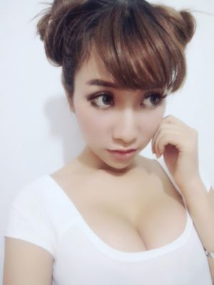 欧美特大特白屁股ass_BD电影全集观看