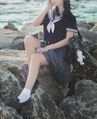欧美女卫衣_4K迅雷电影在线